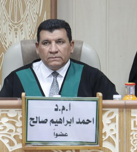 تدريسي من كلية النباتات الطبية والصناعية يشارك في مناقشة أطروحة دكتوراه بكلية الزراعة – جامعة تكريت