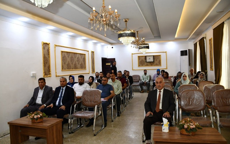 كلية النباتات الطبية والصناعية تنظم ورشة حول تطوير مهارات الادارة الالكترونية