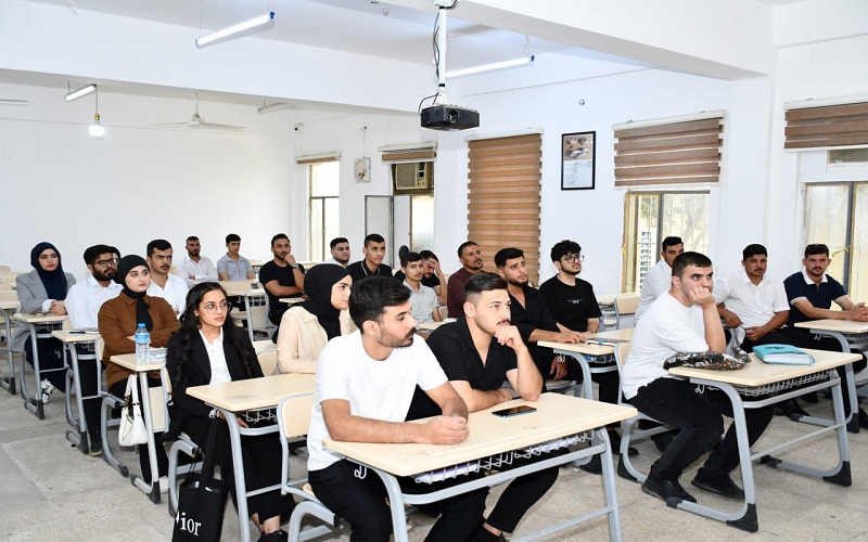 كلية النباتات الطبية والصناعية تنظم محاضرة تثقيفية عن الأمراض الانتقاليه الموسمية