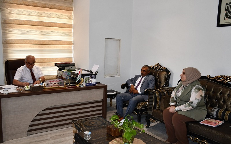 كلية النباتات الطبية والصناعية تجري مقابلات للطلبة المتقدمين لدراسة الماجستير