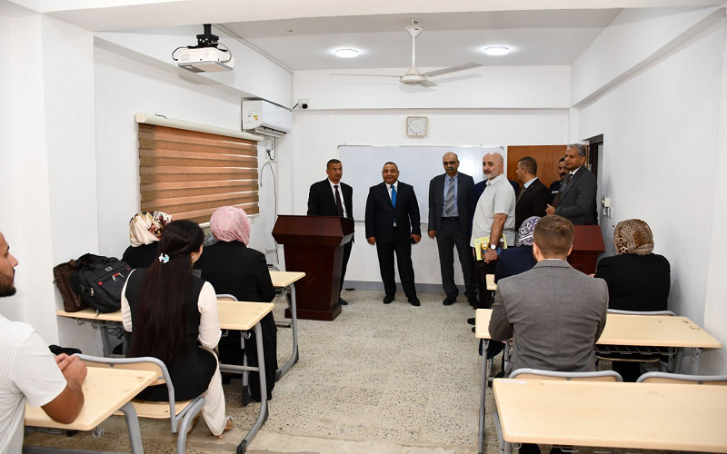 عميد كلية النباتات الطبية والصناعية يستقبل رئيس لجنة تقييم الواقع الأكاديمي والعلمي