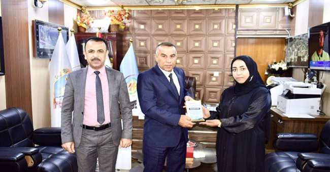 تكريم المتميزين لأفضل بحث تخرج في قسم اللغة العربية