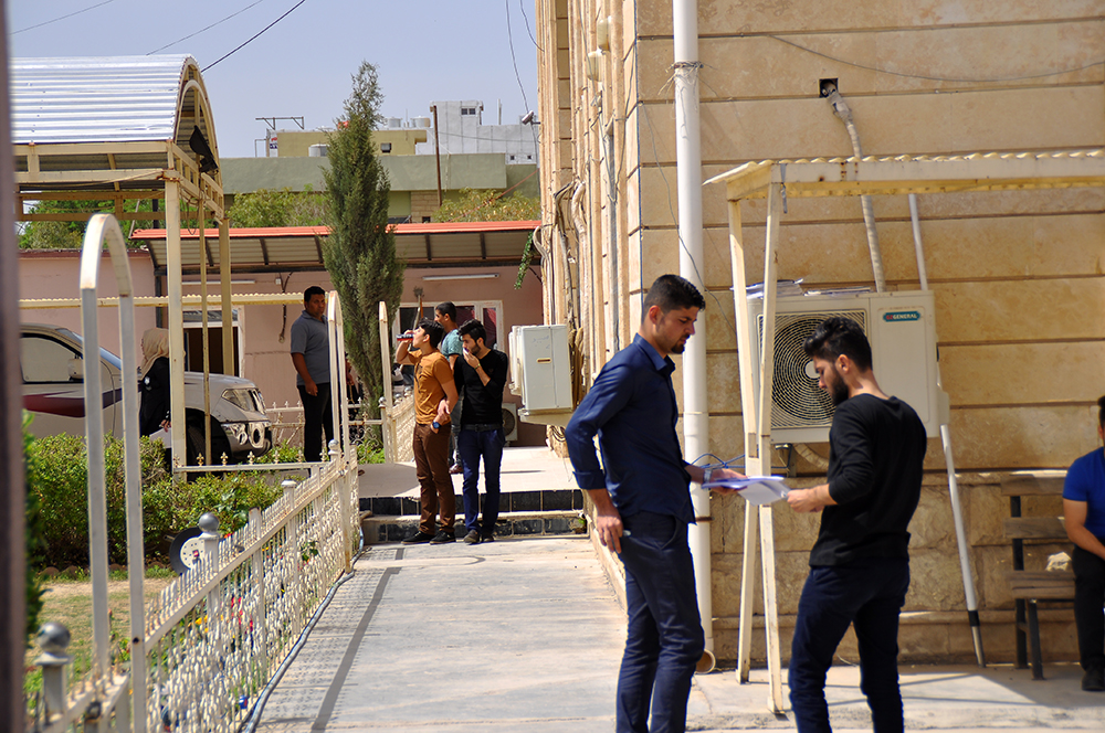 ساحة الكلية 3