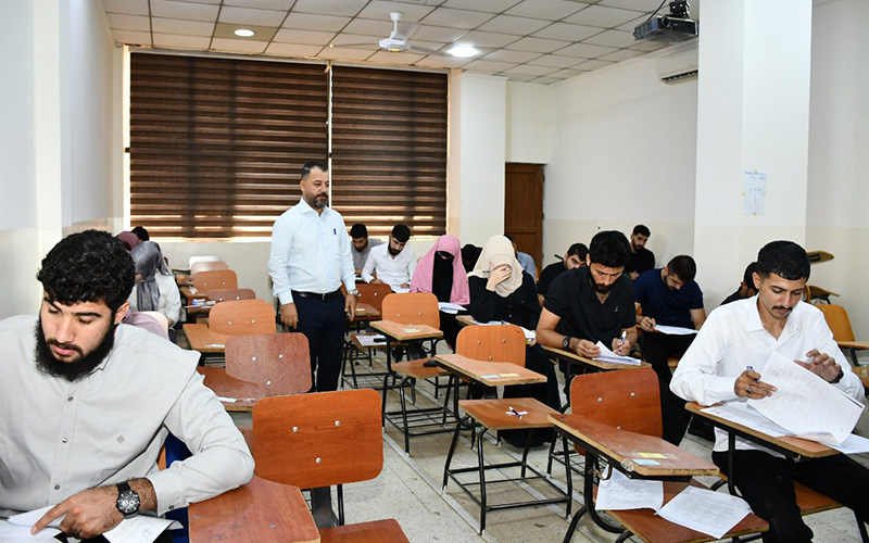 كلية الإدارة والاقتصاد في جامعة كركوك تنظم الامتحان التقويمي للدور الثاني بانسيابية عالية