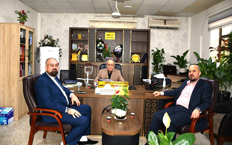 عميد كلية الإدارة والاقتصاد يستقبل مدير قسم المتابعة بحضور المعاون العلمي