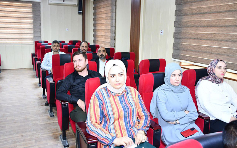 كلية الإدارة والاقتصاد تنظّم ورشة تدريبية عن التصحيح الإلكتروني عبر تطبيق ZipGrade