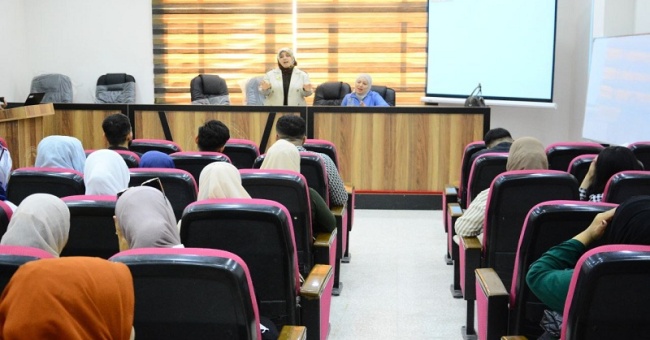 An awareness lecture at Kirkuk University about the illegal relationship of a university student.