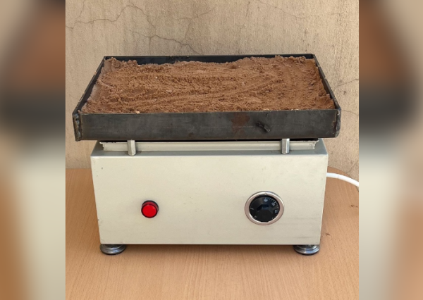 تدريسي في جامعة كركوك يتمكن من تصنيع جهاز مختبري محليا.