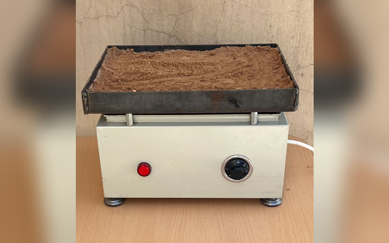 تدريسي في جامعة كركوك يتمكن من تصنيع جهاز مختبري محليا.