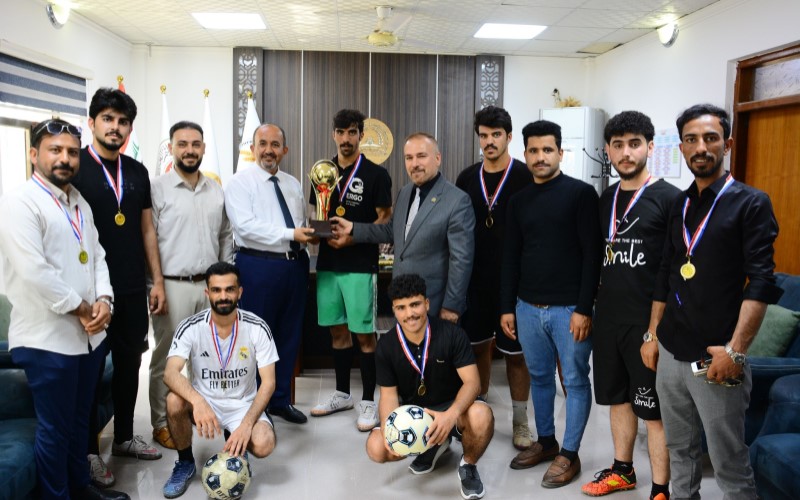 فريق قسم المحاصيل الحقلية يتوج بطلا لدوري خماسي كرة القدم لطلبة كلية الزراعة