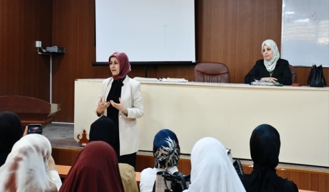 ورشة علمية بجامعة كركوك حول قيادة المرأة بالثقة والوعي