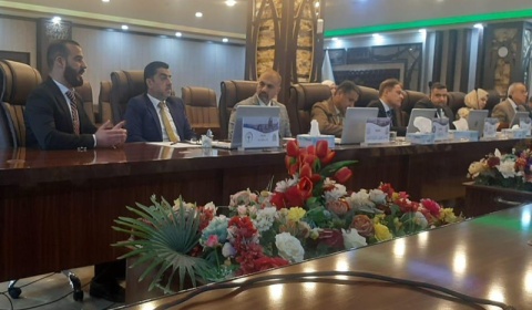 ممثلاً عن طلبة الجامعة مجلس جامعة كركوك يناقش مع ممثل الطلبة المعوقات التي يواجهها الطلبة