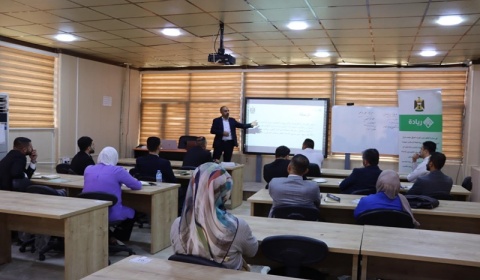 جامعة كركوك ومديرية الريادة والتميز تنظمان دورة نوعية لإعداد القادة والمدربين