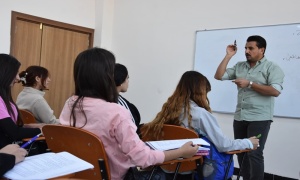 كلية التربية البدنية وعلوم الرياضة تنظم ورشة عمل ارشادية عن الاساليب الرياضية المستخدمة لذوي الاحتياجات الخاصة