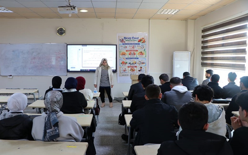 كلية الصيدلة تنظم محاضرة عن الابتزاز الإلكتروني وآثاره السلبية