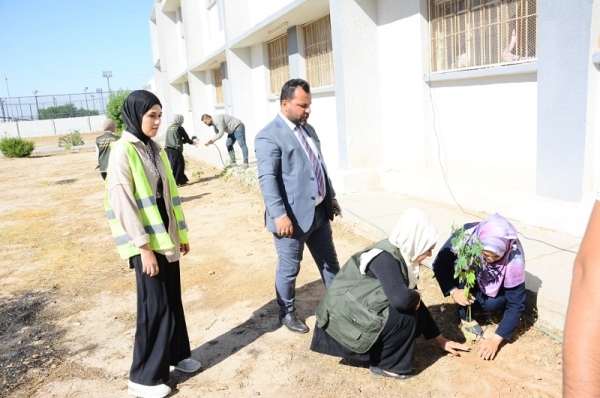 جامعة كركوك تسهم في مبادرة تشجير المدارس ورياض الأطفال