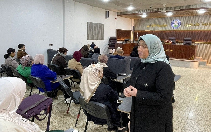 ورشة علمية في كلية ...