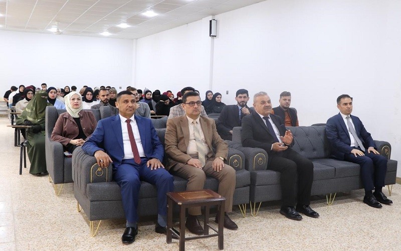 ورشة توعوية في كلية ...