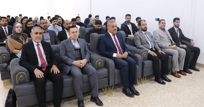 ورشة علمية في كلية الآداب عن دور التعليم الذكي بمواكبة سوق العمل