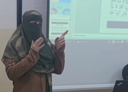 ورشة علمية في كلية الآداب عن توظيف التقنيات الحديثة في تعليم العربية