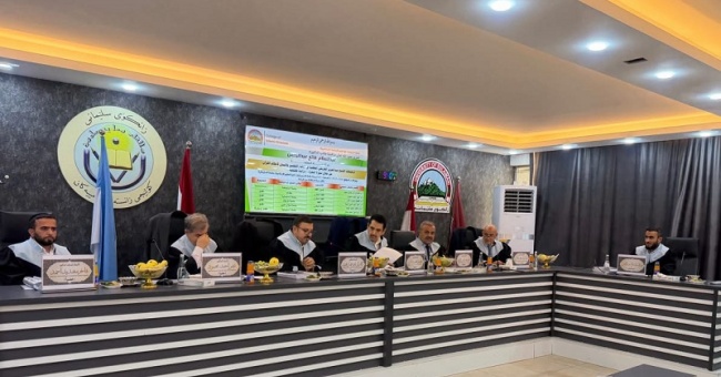 عميد كلية الآداب يشارك بلجنة مناقشة أطروحة دكتوراه في جامعة السليمانية