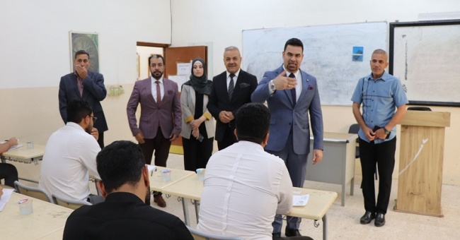 رئيس جامعة كركوك يتابع سير الامتحانات النهائية في كلية الآداب