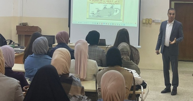 ورشة تدريبية في كلية الآداب عن أساسات النجاح لطلبة الدراسات العليا