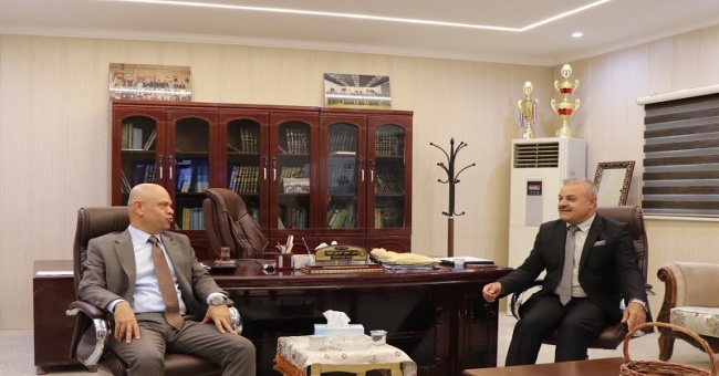 لجنة مركزية من رئاسة جامعة كركوك تطلع على سير امتحانات الدور الثاني في كلية الآداب