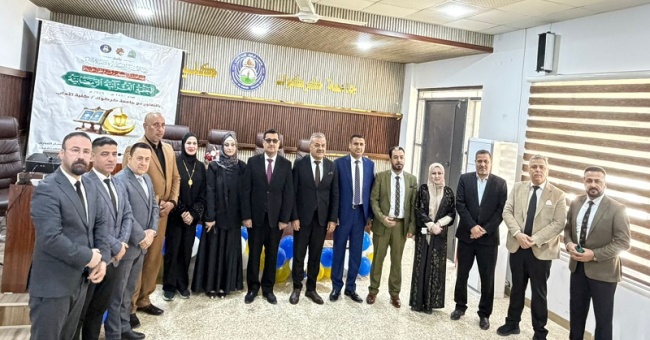 عميد كلية الآداب يثمن جهود معاونيه ورئيسي قسمي اللغة العربية والتاريخ