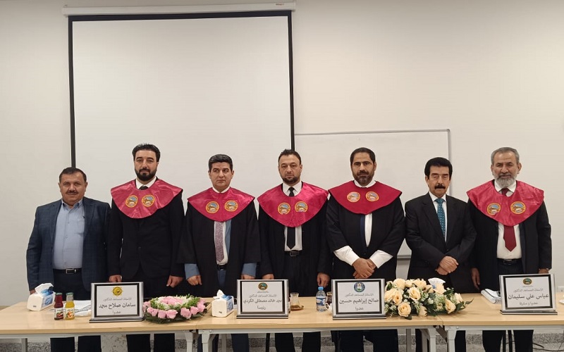 تدريسي في كلية الآداب يشارك بمناقشة رسالة ماجستير في جامعة صلاح الدين