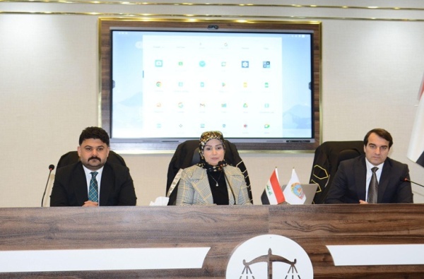 ندوة علمية بعنوان(دور المرأة في اصلاح القرار المؤسسي)