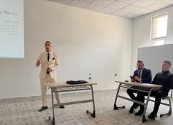 ندوة بعنوان (فن الالقاء ، مهارات ازالة التوتر وبناء الثقة )