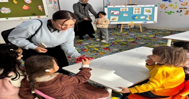 زيارة علمية لطالبات قسم رياض الاطفال إلى روضة الجامعة