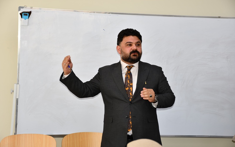 ندوة علمية بعنوان (الامن ...