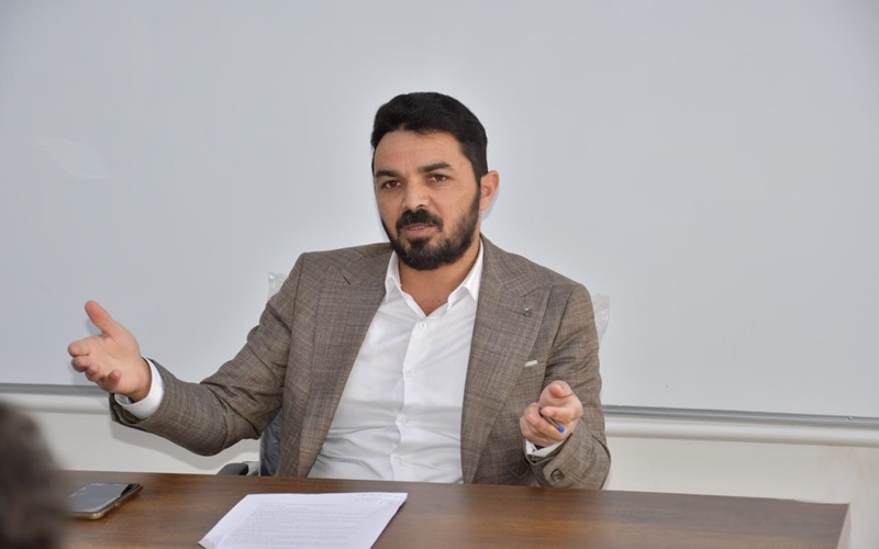 ندوة علمية بعنوان (دور الأسرة في تربية الابناء)