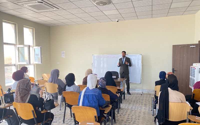 ندوة علمية بعنوان:«الطفل والتكنولوجيا: حماية وتوجيه العقول الصغيرة في العصر الرقمي»