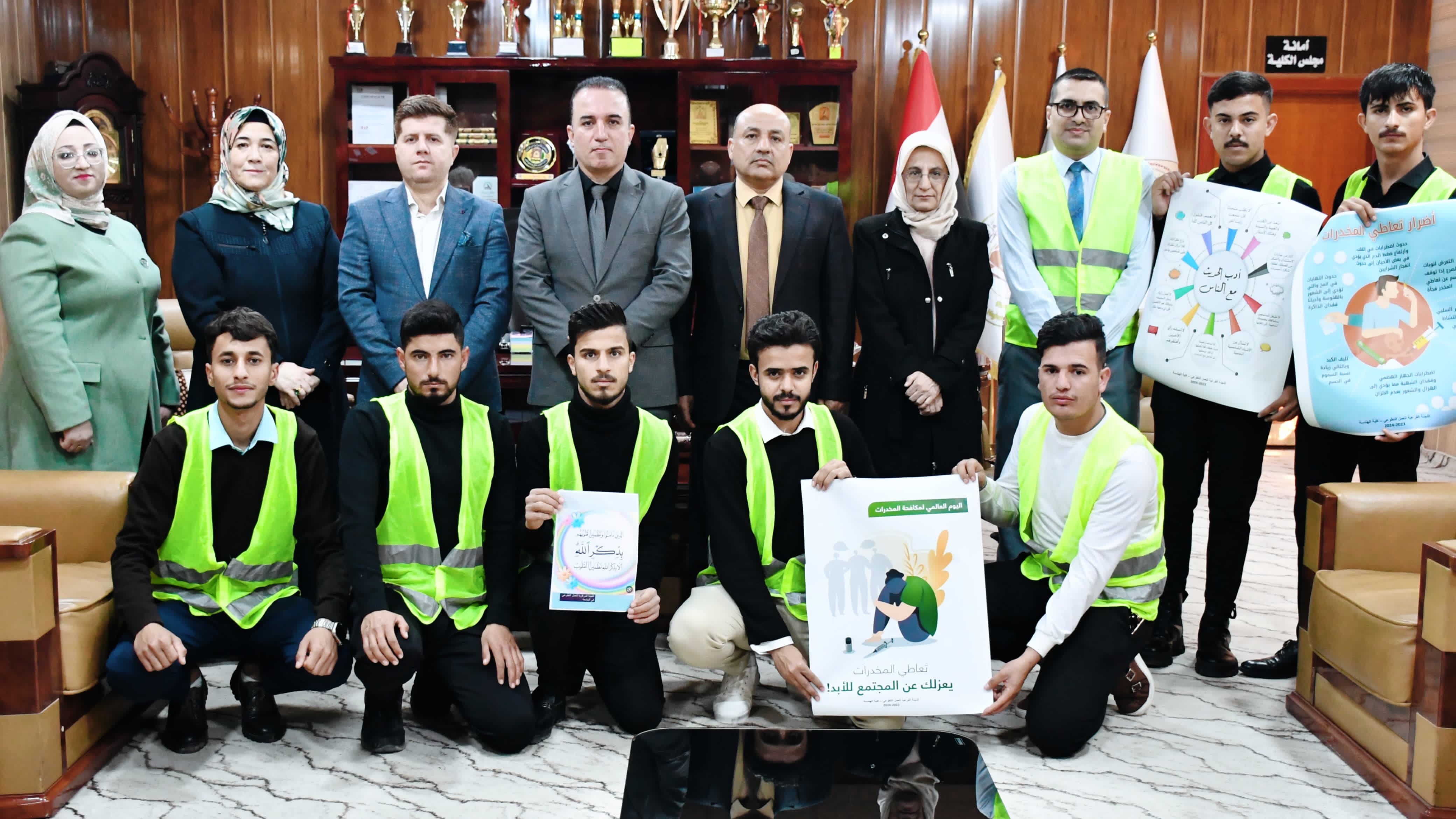  رئيسة لجنة العمل التطوعي تزور كلية التربية للعلوم الانسانية