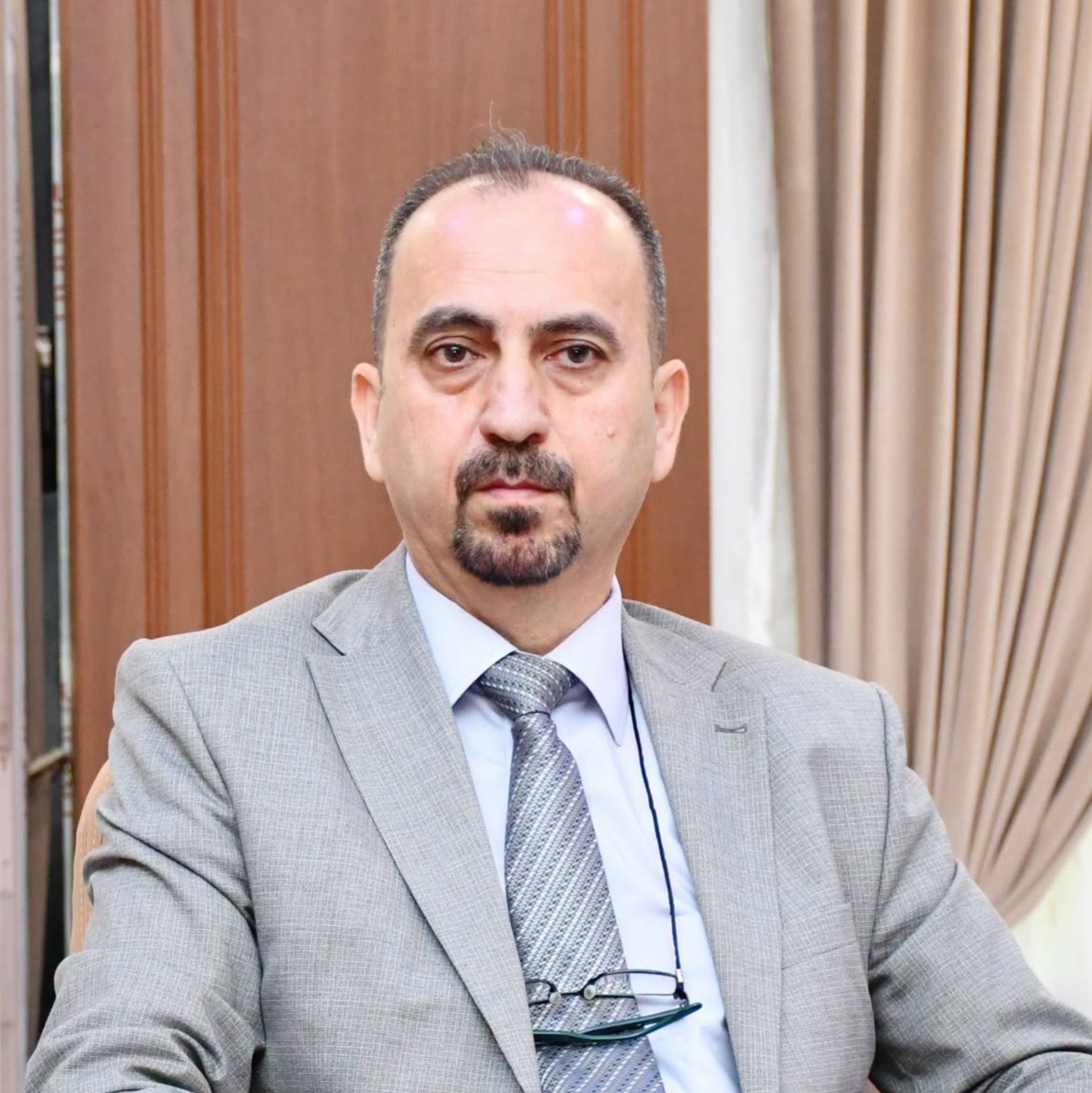 المعاون الإداري