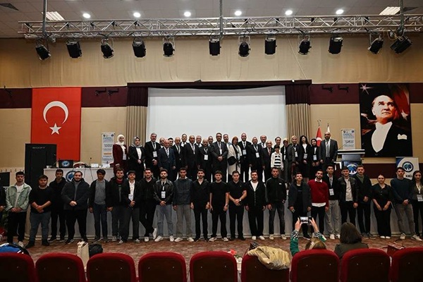انطلاق أعمال المؤتمر الدولي المشترك بين جامعتي كركوك وكارامان محمد بي