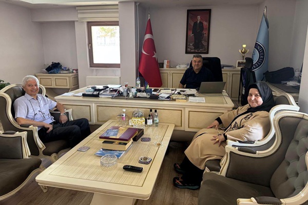 عميدة كلية الهندسة بجامعة كركوك تبحث الاستعدادات لعقد مؤتمر علمي مشترك مع جامعة غازي في كانون الأول المقبل