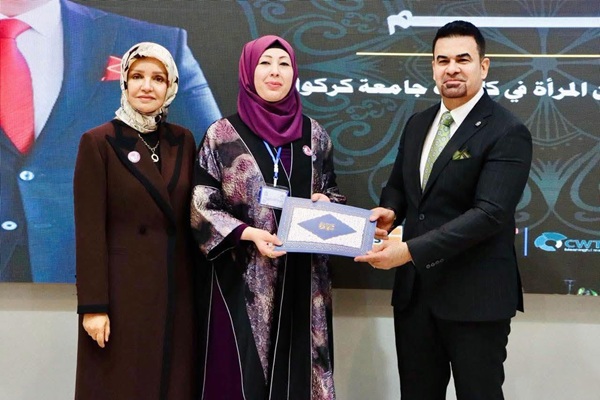  رئيس جامعة كركوك يكرّم ...