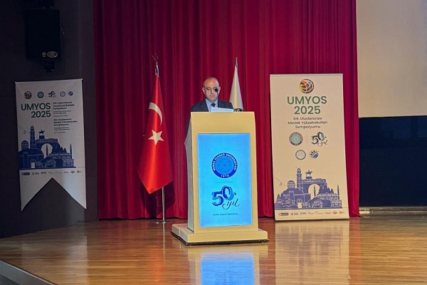 حضور متميز وتكريم أكاديمي دولي لتدريسي من قسم الهندسة الميكانيكية في كلية الهندسة 