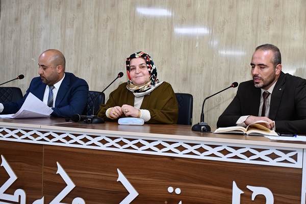 كلية الهندسة تعقد اجتماعاً مع كادرها الوظيفي