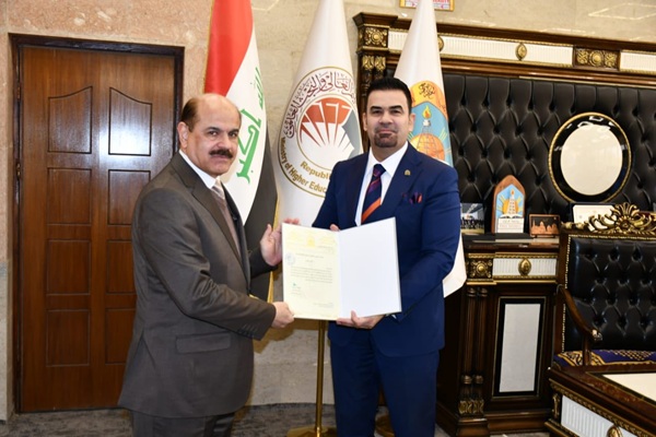 السيد رئيس الجامعة يواصل ...