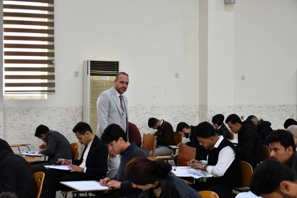 كلية الهندسة تستهل الامتحانات النهائية لطلبة المستوى الأول