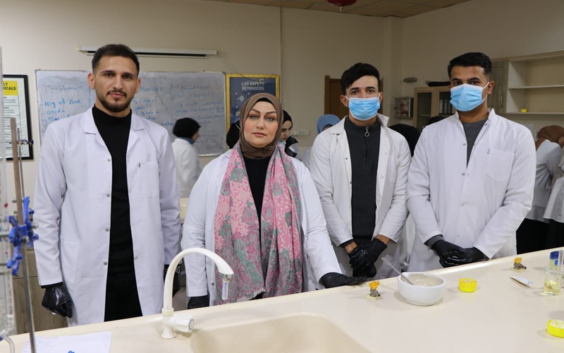 The Faculty of Pharmacy organizes a workshop on how to prepare pharmaceutical preparations