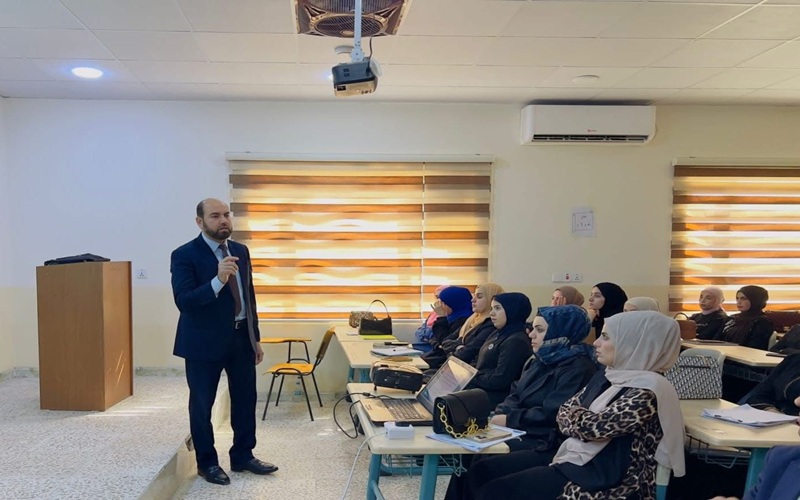 The College of Education for Girls organizes a lecture on effective teaching methods.