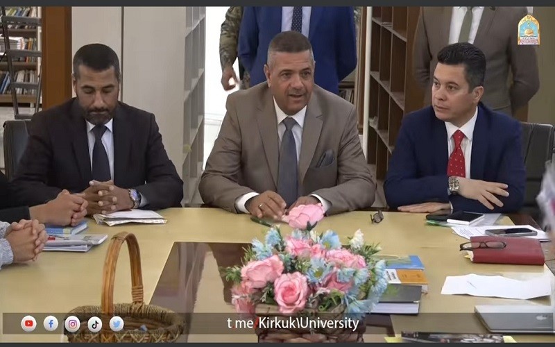 كلية القانون والعلوم ...