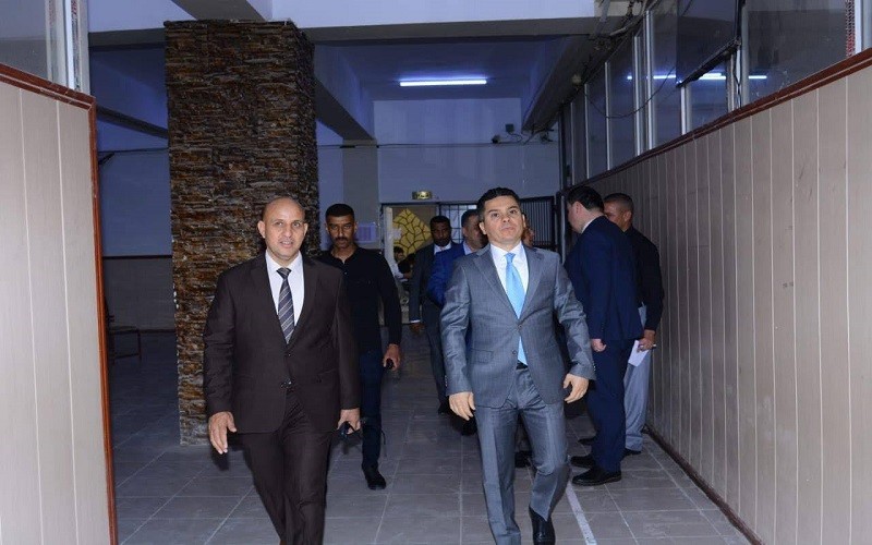 كلية القانون والعلوم ...