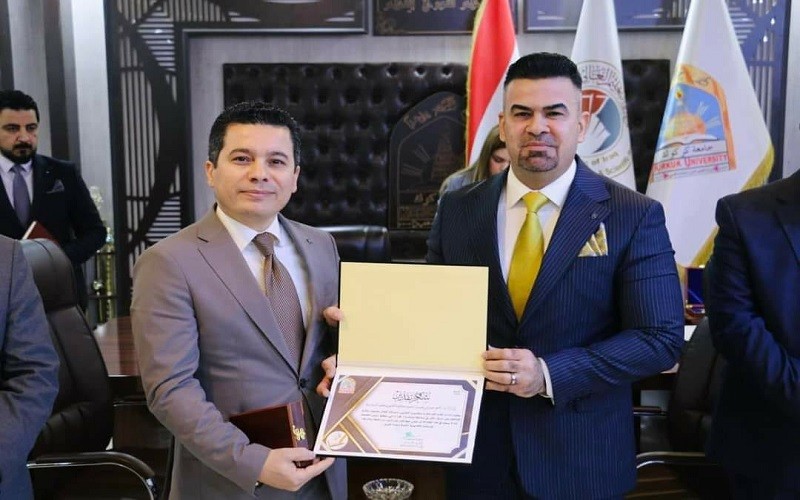 تكريم كلية القانون والعلوم ...